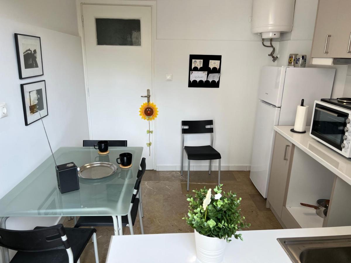 Agios Eleftherios Metro St. 2 Bedrms 4 Pers. Flat Athen Eksteriør bilde